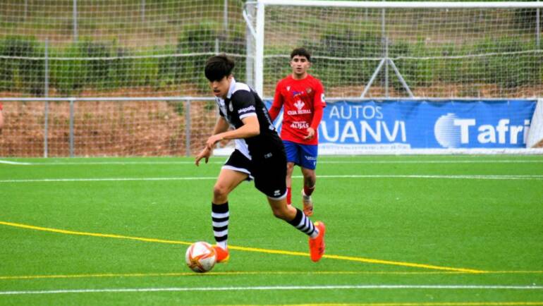 El canterano Hugo de Bustos, cedido al Palencia Cristo Atlético