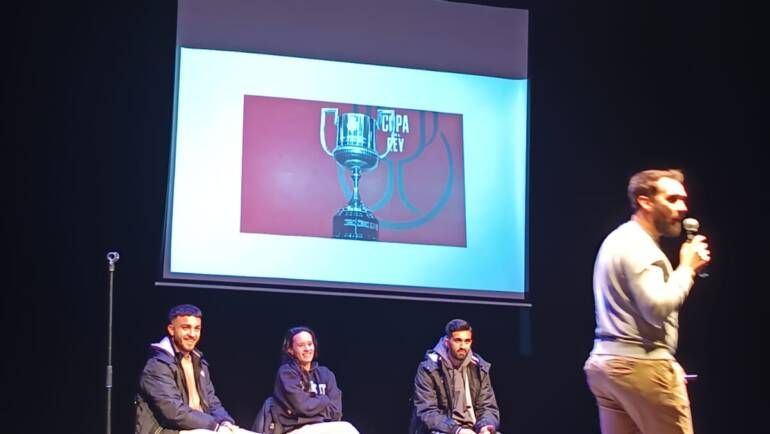 Unionistas de Salamanca visita el colegio Miguel de Unamuno de Peñaranda