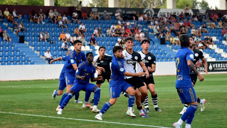 CRÓNICA | Remontada y primera victoria de la pretemporada tras vencer al filial del Real Oviedo (3-1)