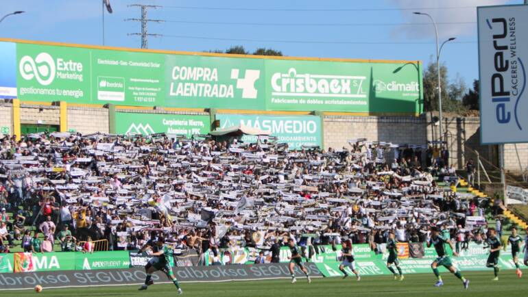 CRÓNICA | Unionistas de Salamanca rescata un punto en un partido eléctrico (3-3)